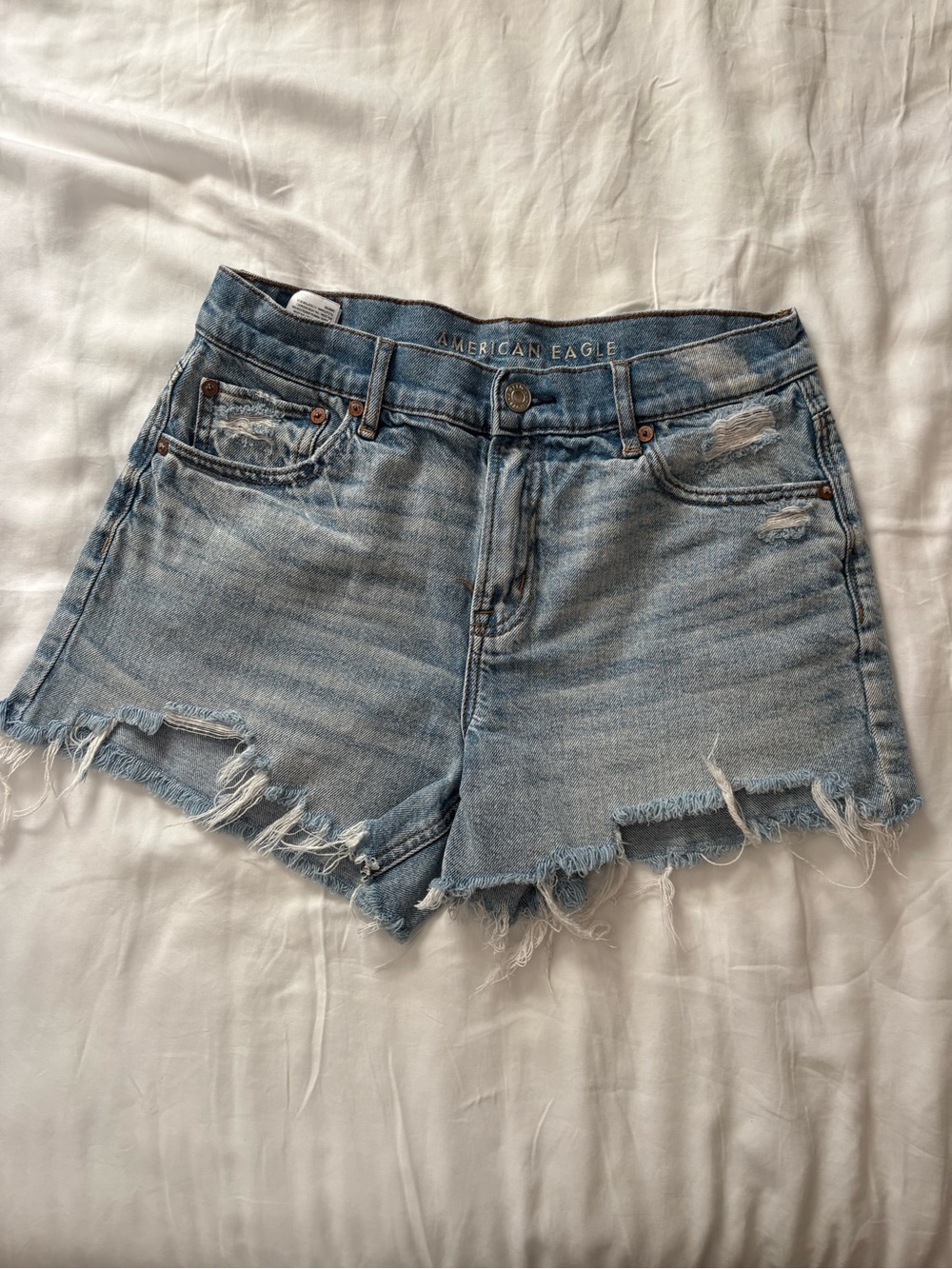 American Eagle Outfitters Light Blue Distressed Denim Shorts sz 4